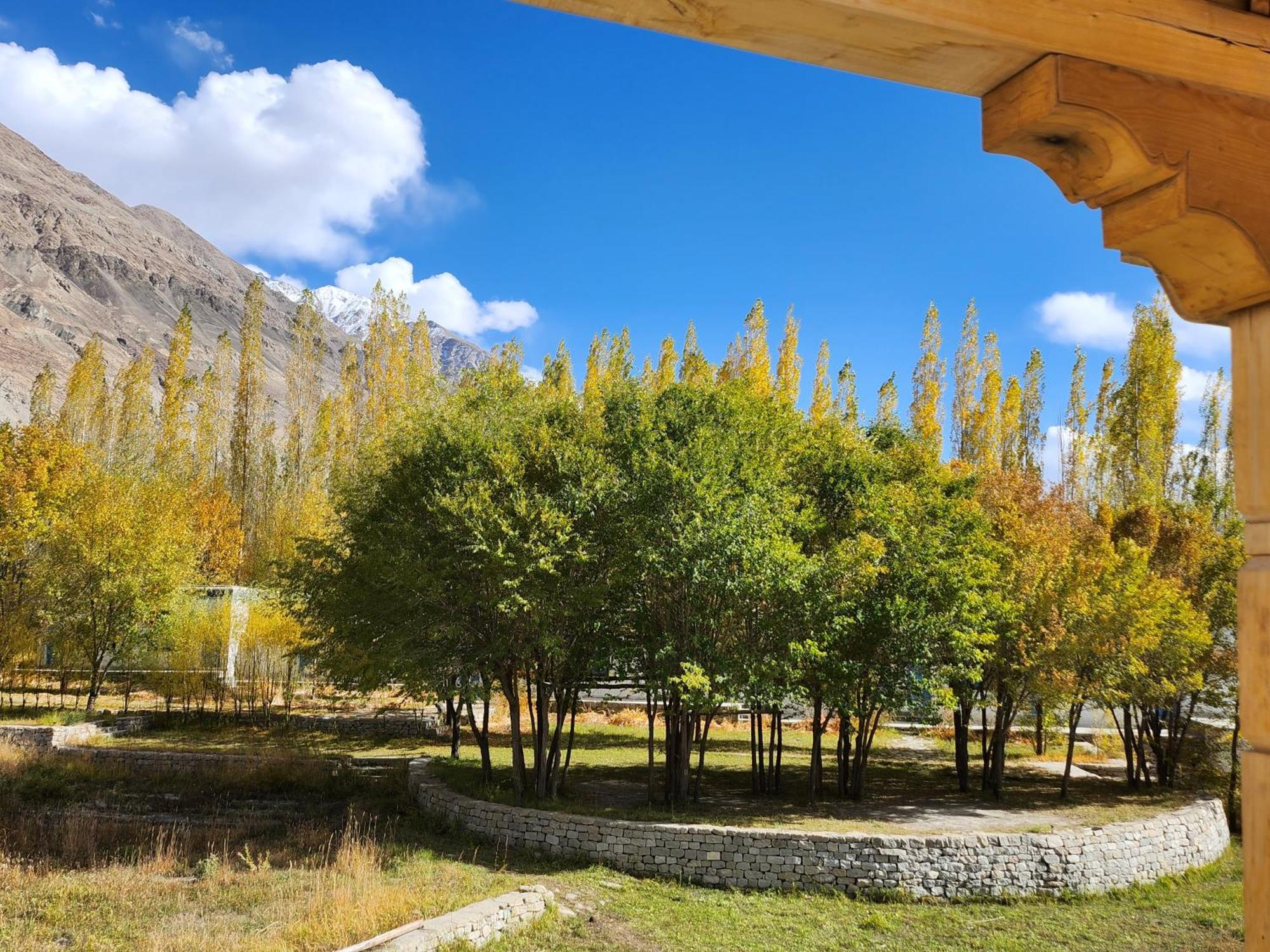 Lharimo Hotel Leh - Ladakh エクステリア 写真